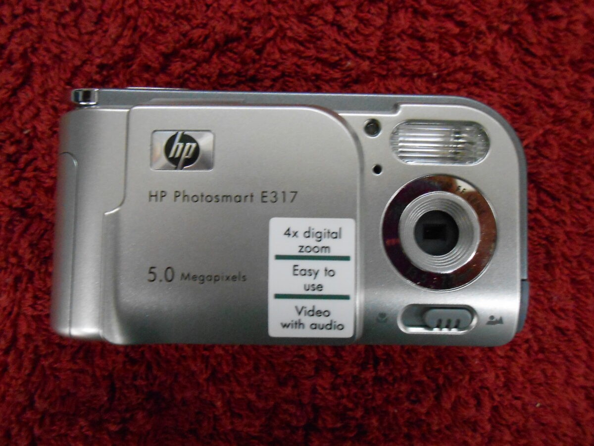 HP Hewlett Packard Photosmart E317 5MP 4x Digital Zoom Camera