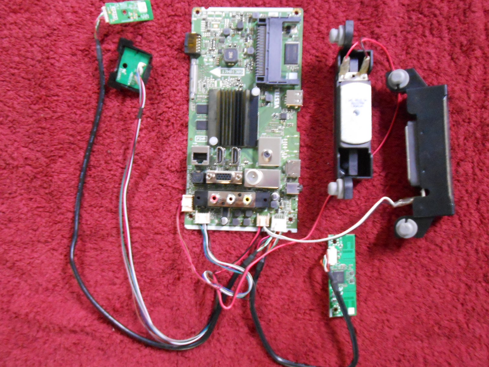 Πλακέτα VESTEL 17MB130S MAIN AV 1904 23587892 282543080114 10123785 7100 WITH POWER BUTTON E11692 AND 17WFM07 WI-FI PLUS 30102285 190424A SPEAKER SET AMONG WITH AND BLUETOOTH MODULE 17BT02 ΓΧ Πλακέτα VESTEL 17MB130S MAIN AV 1904 23587892 282543080114 10123785 7100 WITH POWER BUTTON E11692 AND 17WFM07 WI-FI PLUS 30102285 190424A SPEAKER SET AMONG WITH AND BLUETOOTH MODULE 17BT02 ΓΧ